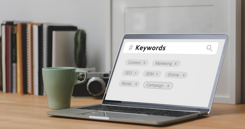 Comment faire une recherche de mots clés concurrentielle qui débloque tout